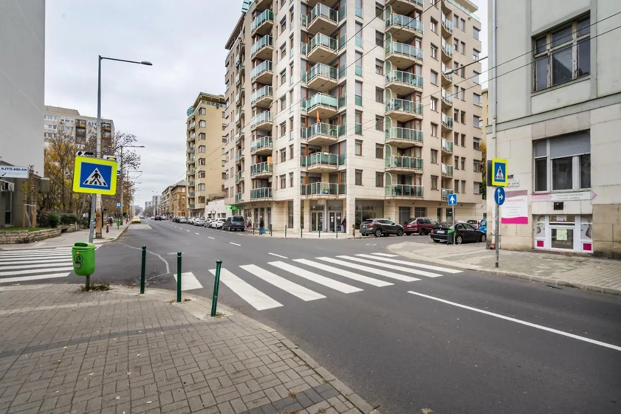 Apartment Downtown Karpat 9 Budapest 0*,